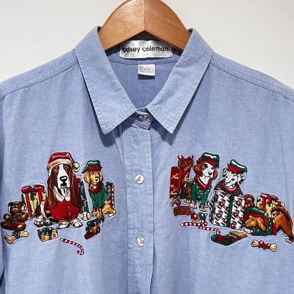 Casey Coleman - Vintage Denim Button Down Festive Holiday Dog Embroidery - L/XL - Picture 1 of 6
